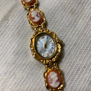 Women Cameos Bracelet Watch
